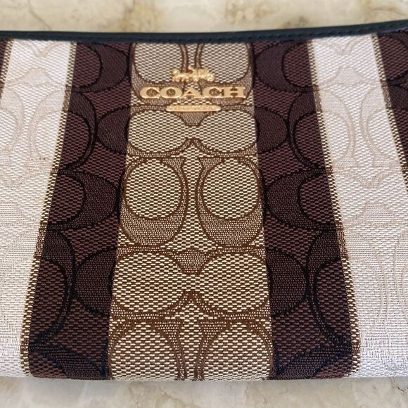 Coach Large Corner Zip Wristlet Wallet Signature Jacquard with Stripes- Unused - Picture 12 of 16
